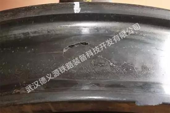 火車輪踏面?zhèn)跇?biāo)準(zhǔn)：定義、分類、檢測與處置